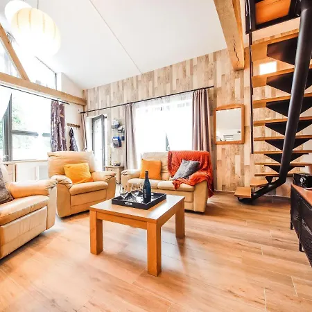 Escale J-p In With Garden