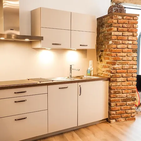 Escale J-p In With Garden * Manhay